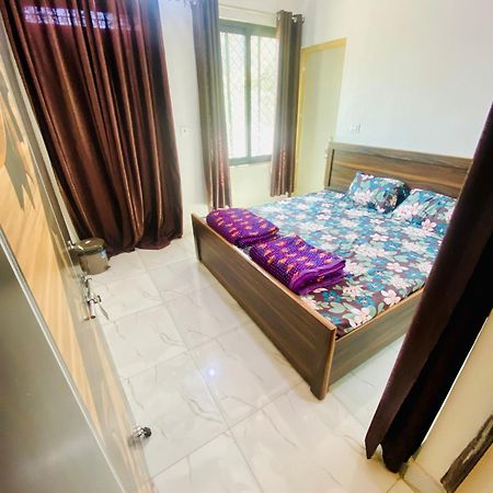 Nirupam Sadan Homestay Vrindavan Exterior photo